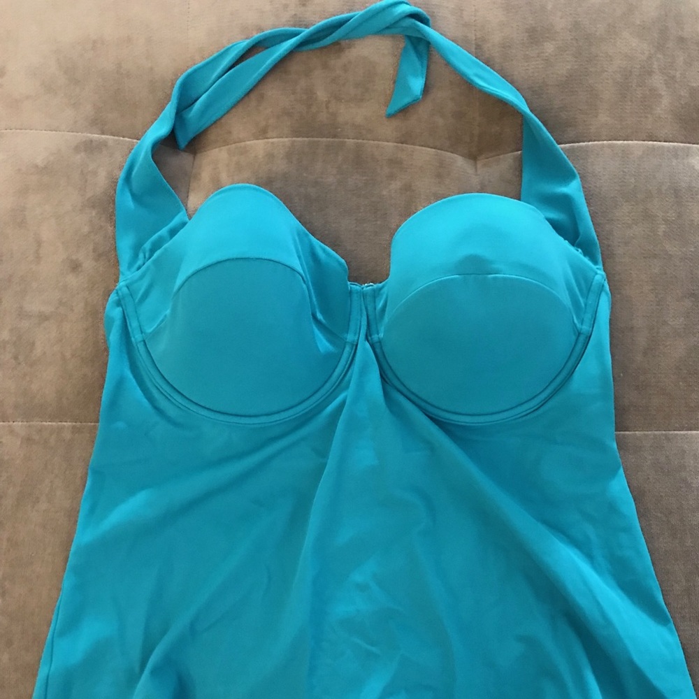 Victoria’s Secret tankini top